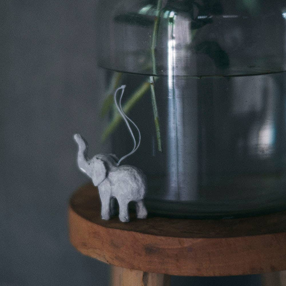Elefant aus Papiermaché