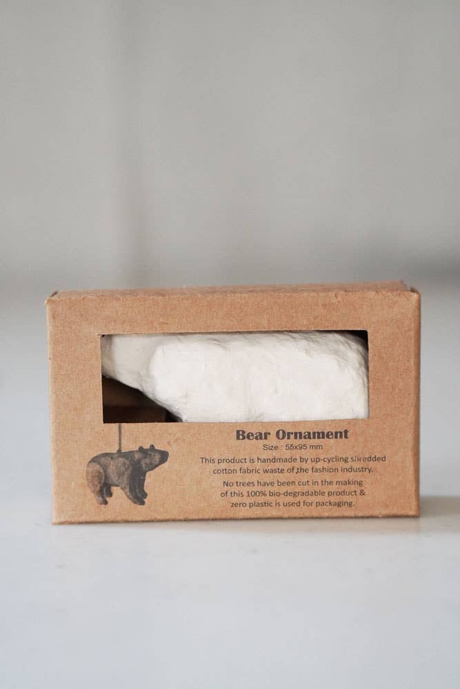 Eisbär aus Pappmaché