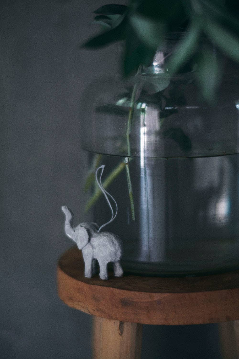 Elefant aus Papiermaché