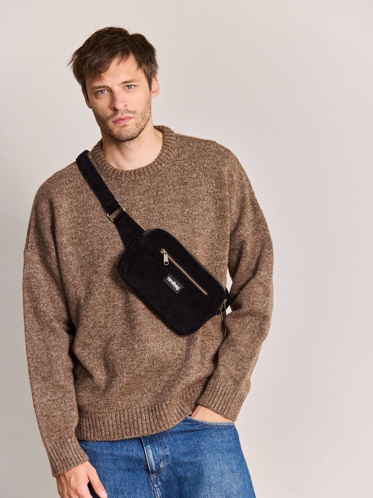 Gürteltasche Harry aus schwarzem Samt