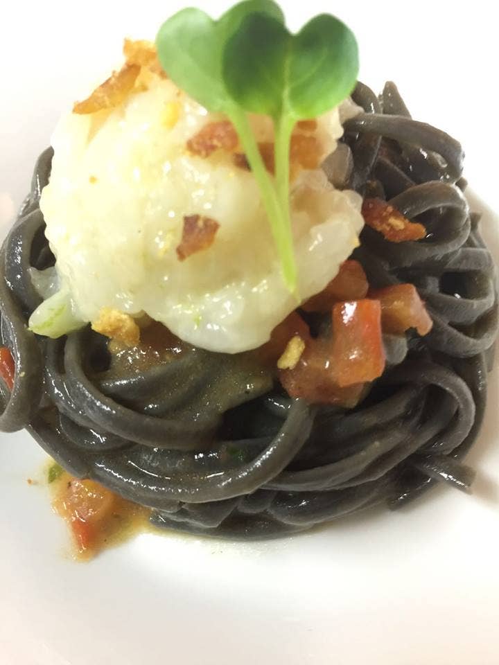 Handgemachte Pasta Linguine mit Sepiatinte 250 g