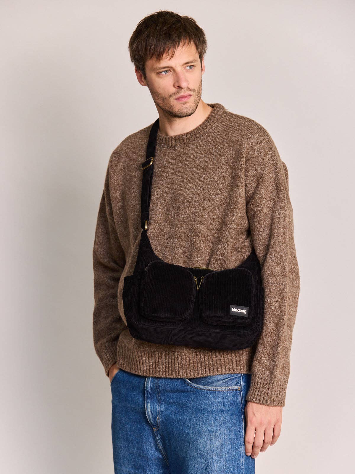 Multipocket-Tasche Emile aus schwarzem Samt